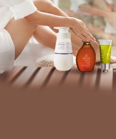 Productos de hidratacion del cuerpo, con imagen de fondo de las piernas de una mujer