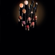 Natura UNA. Nuevos formatos de aplicación. Variados productos de maquillaje Natura UNA.